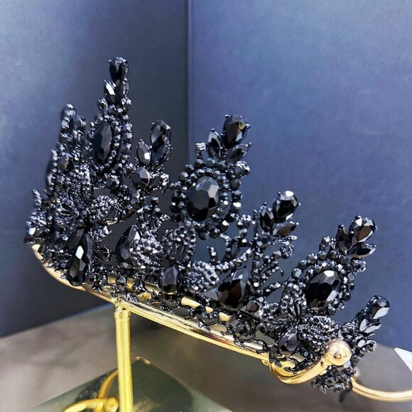 Black Crystal Tiara, Bridal Flower Tiara, Wedding Headpiece, Gothic Black Crown main image 4